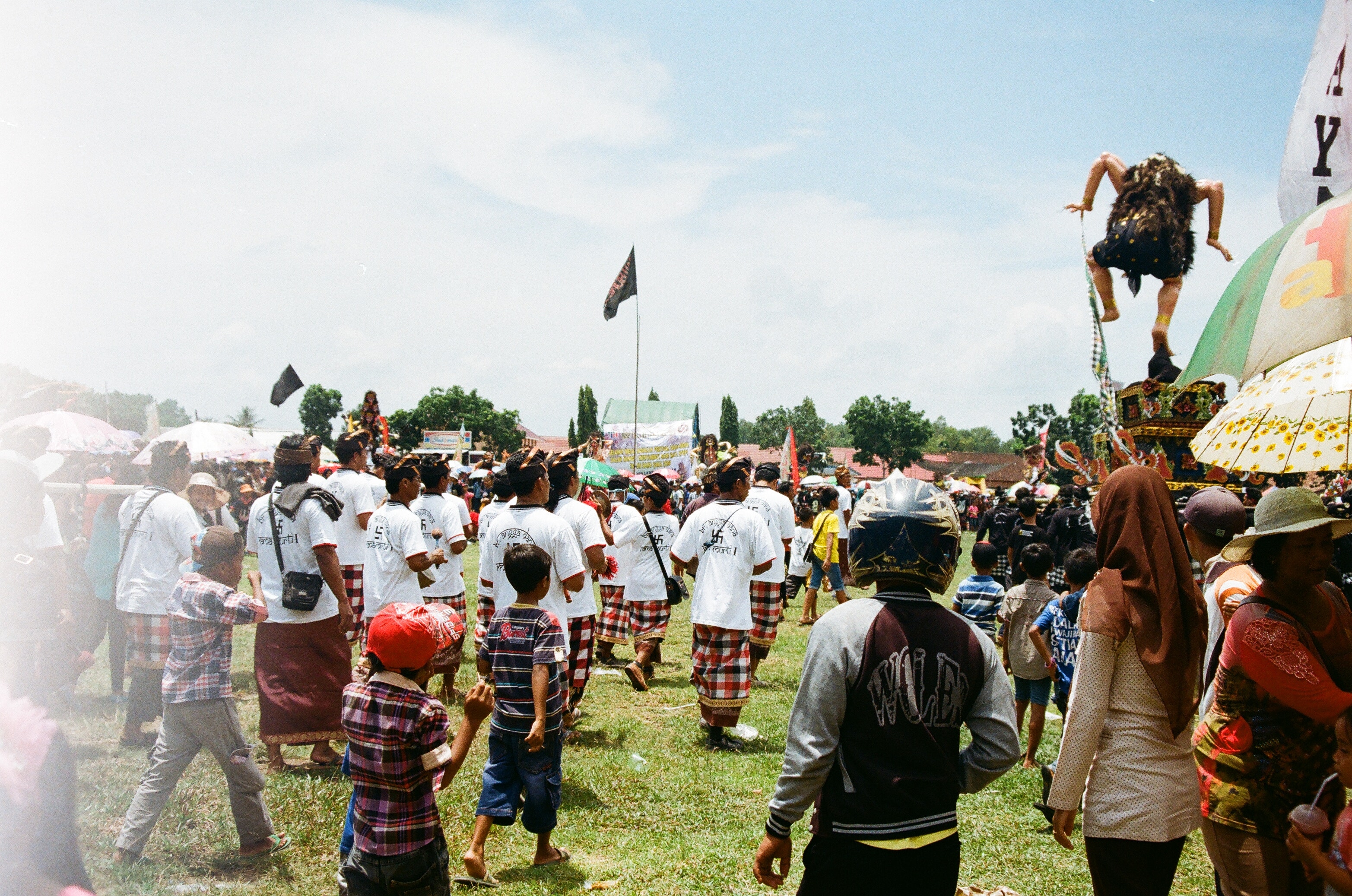 RFID Festival Wristbands – Benefits, Materials, & More